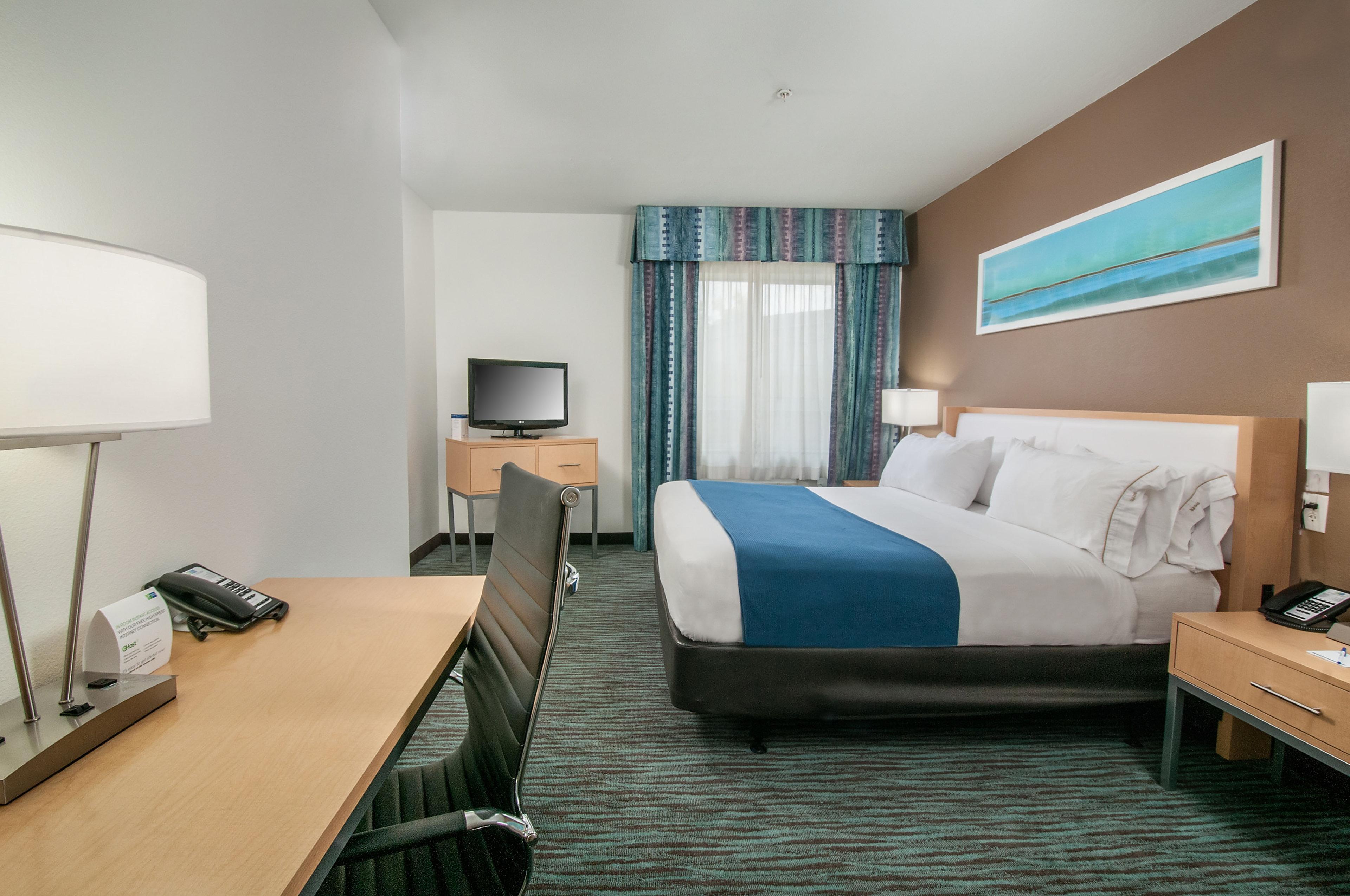 Holiday Inn Express Hotel & Suites San Antonio - Rivercenter Area By Ihg Exterior photo
