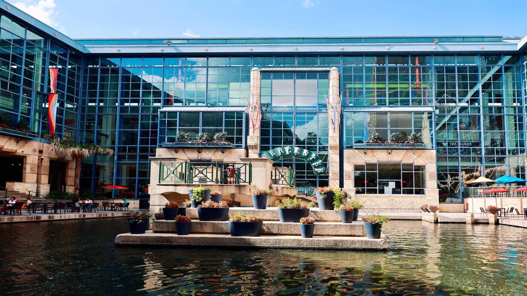 Holiday Inn Express Hotel & Suites San Antonio - Rivercenter Area By Ihg Exterior photo